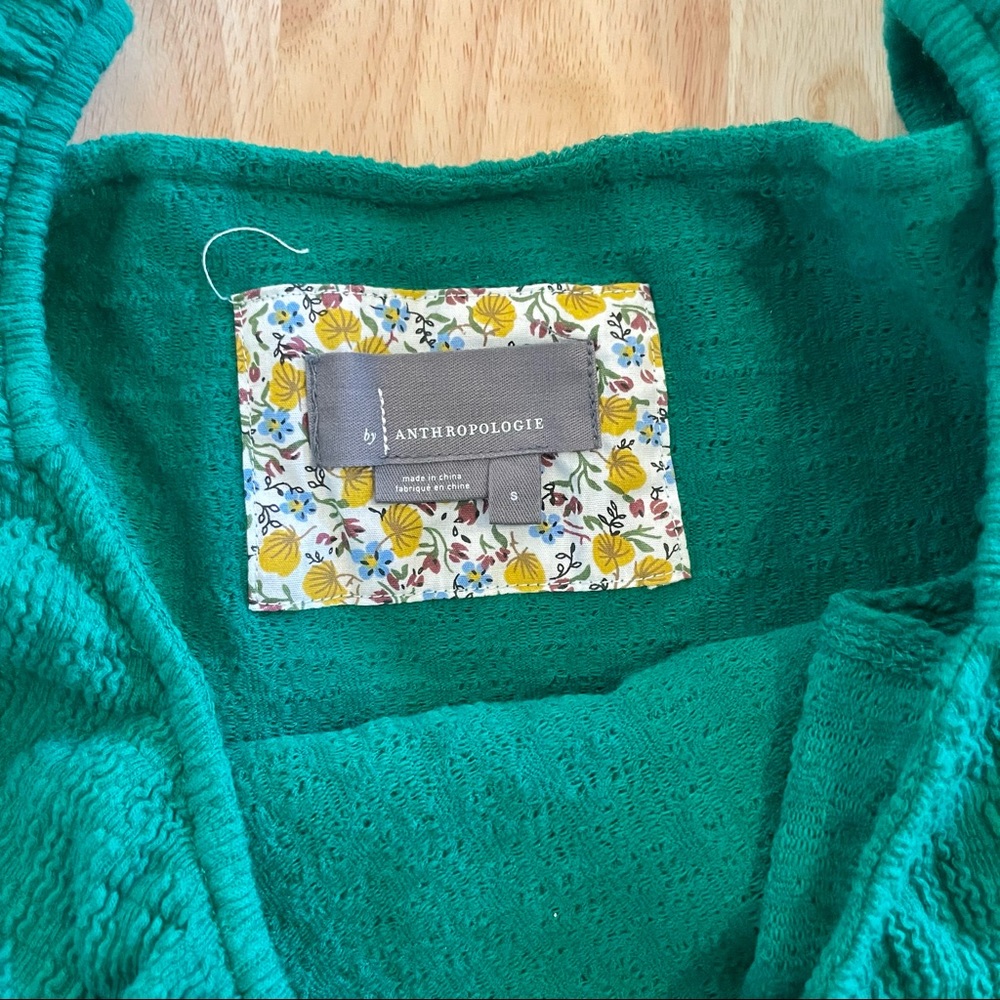 Anthropologie jewel/emerald green off the shoulder ruffle top. Size S